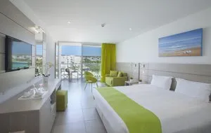 Limanaki Beach Hotel & Suites **** – Ciprus / Dél-Ciprus / Ayia Napa utazási ajánlat