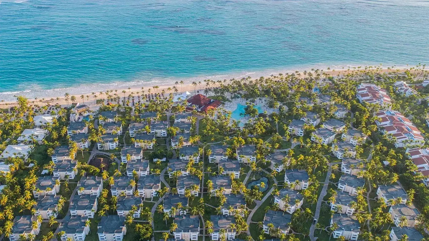 Családok a Grand Bavaro Princess medencéjénél Dominikán