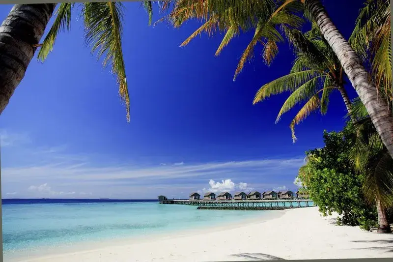 Centara Ras Fushi Resort & Spa Maldives – tengerparti és vízi villás pihenés