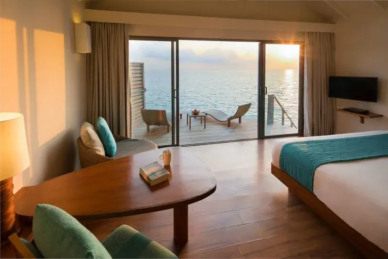 Centara Ras Fushi Resort & Spa Maldives – tengerparti és vízi villás pihenés