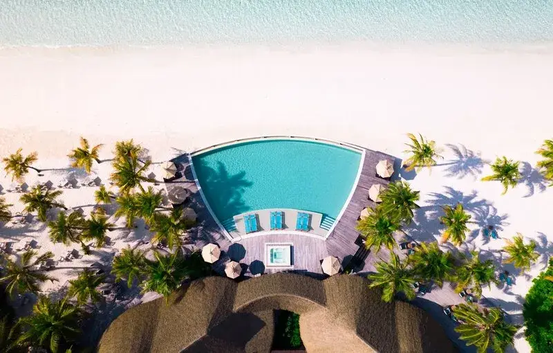 Kuredu Resort & Spa – hosszú maldív sziget strandokkal és vízi villákkal